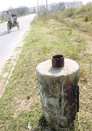 Astreetlight pole stolen in Sector 50, Chandigarh.