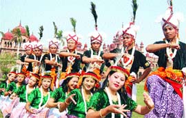 Artistes rehearse Manipuri dance for Octave-2010, being organised by the North Zone Cultural Centre, to be held at Khalsa College in Amritsar