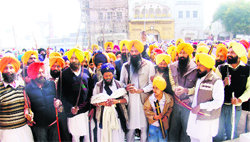 The Sikh Students Federation (Grewal) observes Sankalp Divas in front of Akal Takht in Amritsar on Saturday.