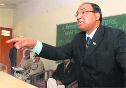 The chairman of the Department of Economics in Kurukshetra University, Prof MM Goel, delivers a speech in Karnal on Thursday.