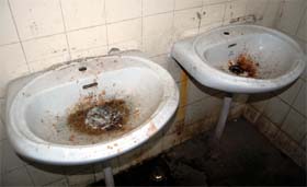 Washbasins without taps at the Civil Hospital in Amritsar