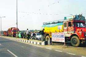 Traffic chaos on the National Highway-10 near Baba Mastnath Ashram, Asthal Bohar in Rohtak