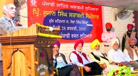Kuldeep Puri addresses a seminar on Principal Sujan Singh centenary, organised by the Punjabi Sahit Akademi, in Ludhiana on Sunday
