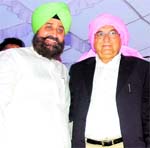 Haryana Chief Minister Bhupinder Singh Hooda and Gurdaspur MP Partap Singh Bajwa at the Press Club in Chandigarh