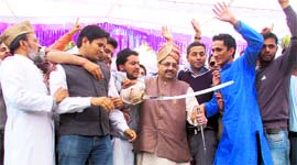 Amar Singh, a former Samajwadi Party leader, being felicitated at DAV College in Dehradun on Monday.