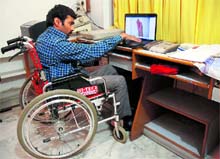 Ritesh Sinha explains the benefits of vayu mudra to other cerebral palsy patients through social networking websites in Karnal