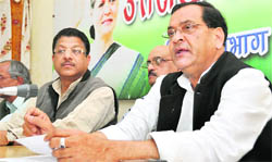 Uttarakhand Congress president Yashpal Arya addresses a press conference in Dehradun on Thursday.