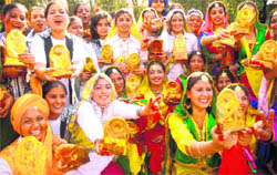 Students of Government Central Crafts Institute for Women during the prize distribution function of the Annual Sports-cum-Athletics Meet in Chandigarh