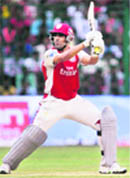 Ravi Bopara bats against the Royal Challengers in Bangalore