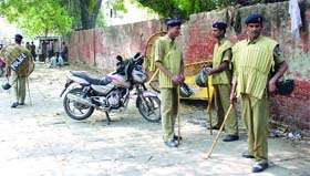 Policemen at Jantar Mantar after removing the protesters in New Delhi