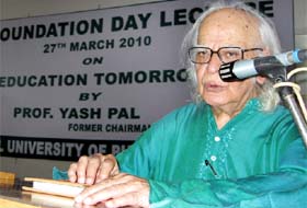 Educationist Prof Yash Pal delivering a lecture at the Central University of Punjab, in Bathinda, on Saturday.