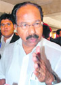 Union Law Minister M Veerappa Moily interacts with students at Panjab University in Chandigarh.