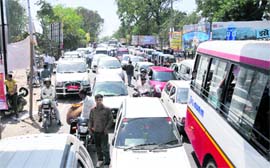 A scene of a traffic jam in Haridwar on the eve of Chaitra Poornima on Monday. Tribune photo: Rameshwar Gaur