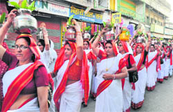 Followers of Asa Ram Bapu take out a shobha yatra on his birthday in Dehradun 