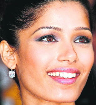 Freida Pinto