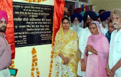 Bathinda MP Harsimrat Kaur Badal inaugurating the new building of the Nagar Council at Kotfatta village on Monday. A Tribune photograph