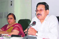 RBS Rawat, Principal Chief Conservator of Forests, addresses mediapersons in Dehradun 