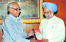 PM Manmohan Singh releases Power Profile, a compilation of profiles published in the Sunday editions of The Tribune. The book has been written by senior journalist Harihar Swarup