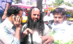 A Sikh farmer who was allegedly manhandled by a policeman near the railway crossing in Sirsa