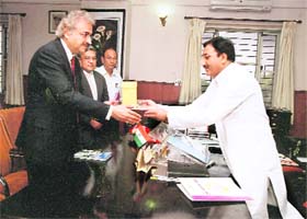 Mayur Madhwani, NRI businessman of Uganda, calls on CM Ramesh Pokhriyal Nishank in Dehradun