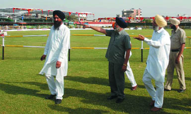 Sikandar Singh Maluka, vice-chairman of organising committee of the World Cup Kabaddi, reviewing the arrangements for the semi-final matches to be held on April 10, at the Sports Stadium in Bathinda on Friday.