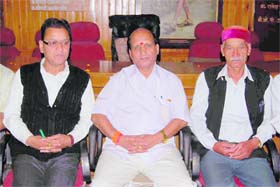 Char Dham Vikas Parishad president Surat Ram Nautiyal in a press conference in Mussoorie