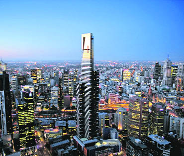 Eureka Skydeck 88, the highest public vantage point in the Southern Hemisphere, offers unparalleled 360-degree view of Melbourne 