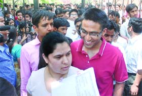 IIT aspirants coming out after taking the Joint Entrance Examination-2010 at Modern School in New Delhi