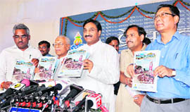 CM Ramesh Pokhriyal Nishank releases a book in Haridwar on Sunday. 
