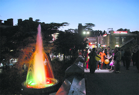 A fountain at the Mall that is an attraction for tourists in Shimla. 