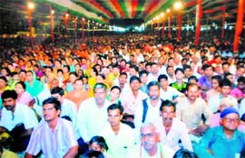 A gathering at the opening session of Sadhbhawna Sammelan of Satpal Maharaj in Haridwar on Monday. Tribune photo: Rameshwar Gaur