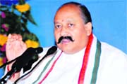 The spiritual guru gives sermon. Tribune photo: Rameshwar Gaur