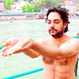 Bollywood Actor Chandrachur Singh takes a dip in Haridwar on Monday. Tribune photo: Rameshwar Gaur