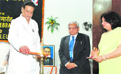 Prithvi Raj Chavan, Union Minister of State for Personnel, Science and Technology, inaugurates a workshop in Dehradun