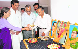 Ex-servicemen, along with Agriculture Minister Trivendra Singh Rawat, celebrate Azad Hind Fauj Diwas in Dehradun 