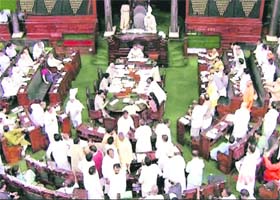 Opposition MPs disrupt Lok Sabha proceedings