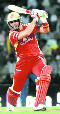 Jacques Kallis of South Africa, the strongman of Royal Challengers Bangalore, has been top of the charts Photo: PTI