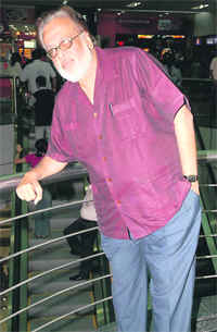 Jag Mundhra.