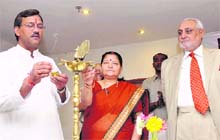 Uttarakhand Agriculture Minister Trivendra Singh Rawat and Rural Development Minister Vijaya Bharatwal inaugurate a seminar on dairy development at Selaqui near Dehradun on Sunday while dairy expert AS Bindra looks on.