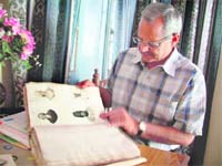 Historian Gopal Bhardwaj shows the Shakespeare etching 