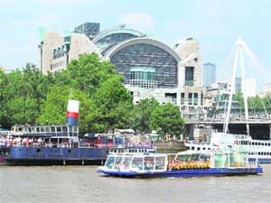 If the trial run goes well, snake boats may take to the waters of the Thames for the inaugural ceremony of the 2012 London Olympics