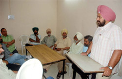 Gurbhajan Gill from Ludhiana, the candidate for president of Punjabi Sahit Akademi, interacts with voters in Bathinda