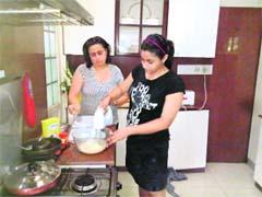 Monica Sood with daughter Gayatri