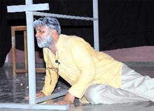 Gaurav Vij performing in the play Pyasa Kaan-The Naked Truth in Abohar. Photo by writer 