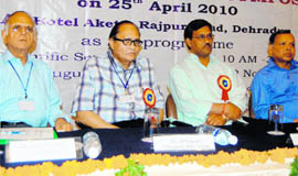 Speakers at the 52nd annual symposium on renal care in Dehradun on Sunday.