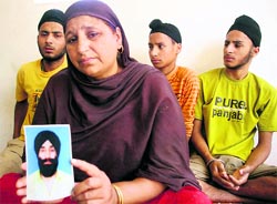 Amar Singhs wife Kuldeep Kaur with her 