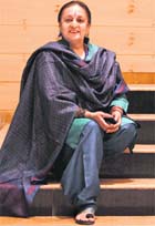 City-based costume designer Dolly Ahluwalia Tewari has won the International Indian Film Academy award 2010 for the movie Love Aaj Kal