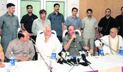 Union Minister of Health and Family Welfare Ghulam Nabi Azad addresses a seminar at the Mirpur Institute of Medical Sciences at Mirpur.