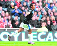 Manchester Uniteds Nani celebrates his goal against Sunderland on Sunday. 