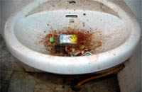 A filthy washbasin at GND Hospital in Amritsar.